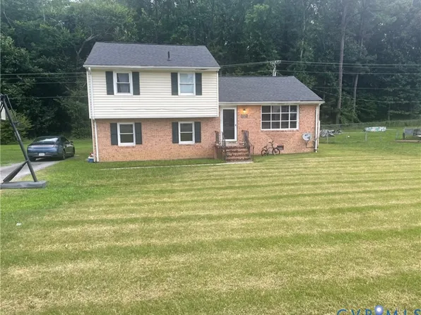 25724 Tanglewood Dr, North Dinwiddie, VA 23803