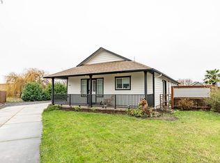 1064 Whitledge Pl, Harrisburg, OR 97446