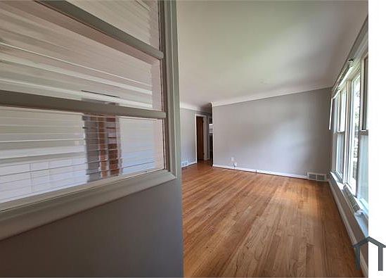 3rd image of 22710 Englehardt St