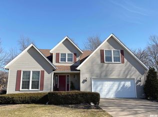 717 Devon Dr, Metamora, IL 61548