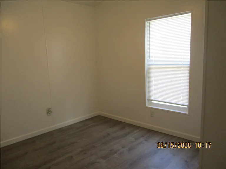569 Harbor Dr — Photo 21
