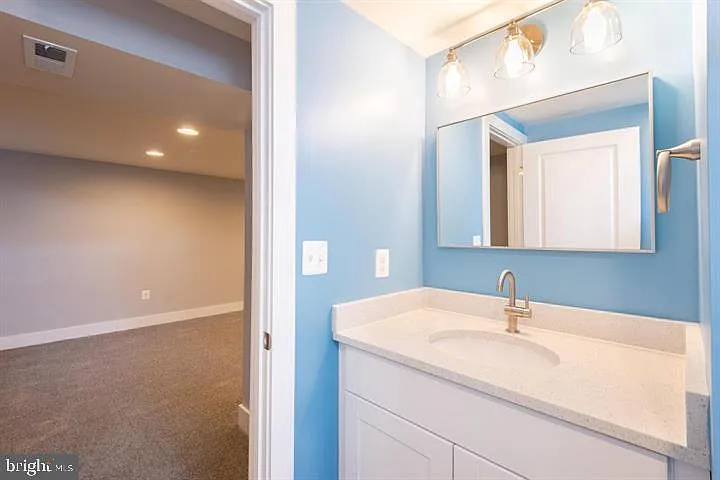 105 Meadow Rd — Photo 33