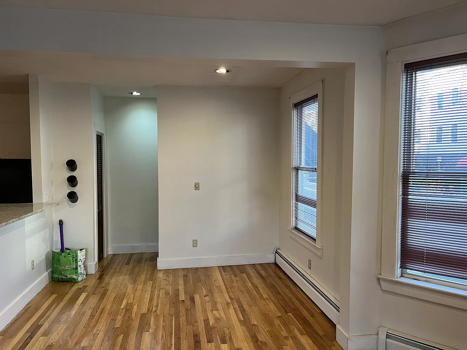 2 bed, 850 sqft, $3,450 — Photo 4