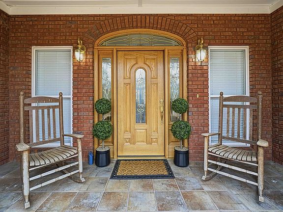 2nd image of 174 White Tail Ridge Rd