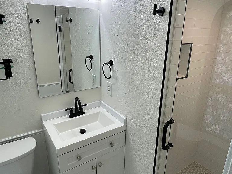 1715 Lancaster Cir — Photo 11