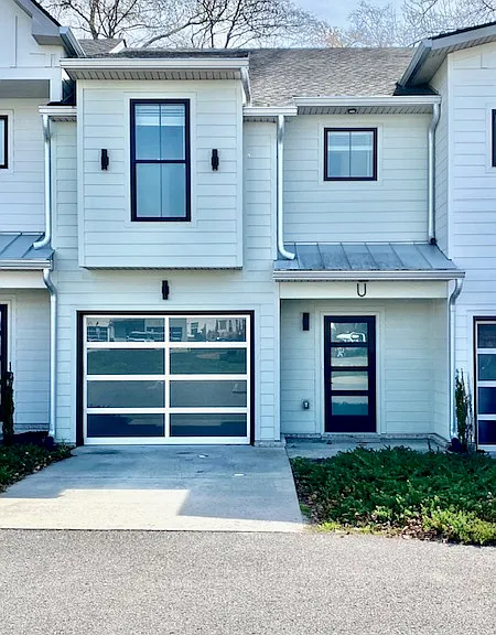 160 Excell — Photo 1