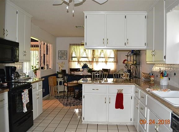 Dining room is adjacent to the kitchen making dinner parties a breeze!