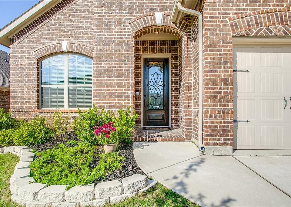 1st image of 3822 Lariat Dr