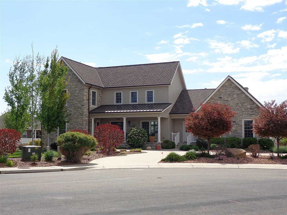 1st image of 4400 Vista Dr