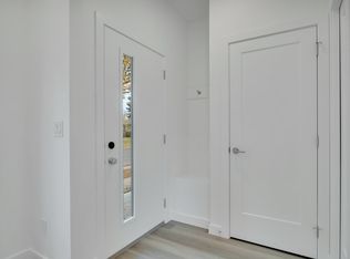 7130 93rd St NW, Edmonton, AB T6E3C1