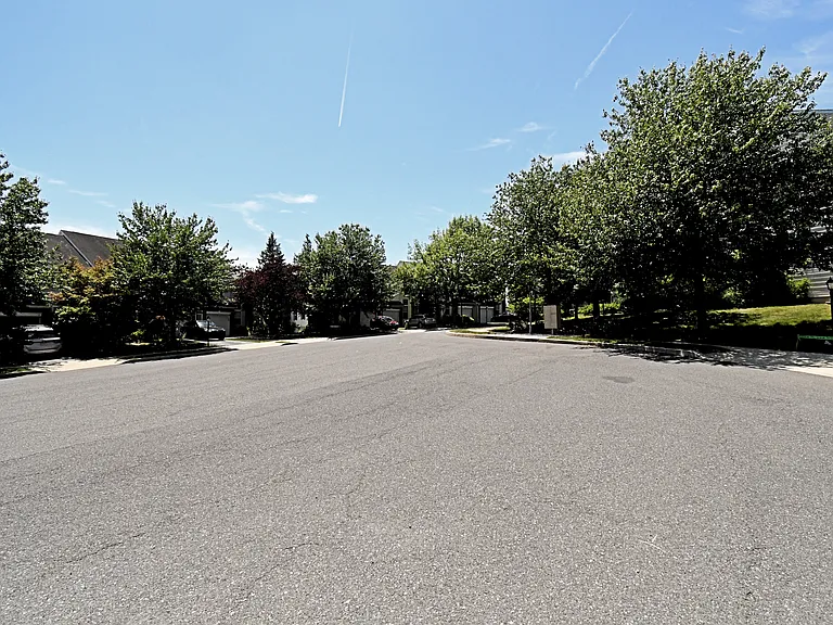 18 Norsham Way #1 — Photo 51