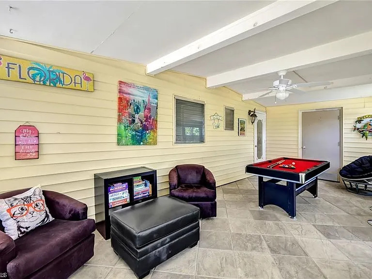 2047 Harbor Ln — Photo 23