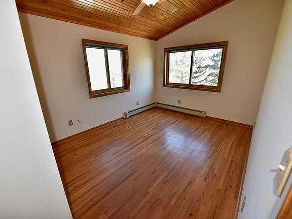 upper bedroom