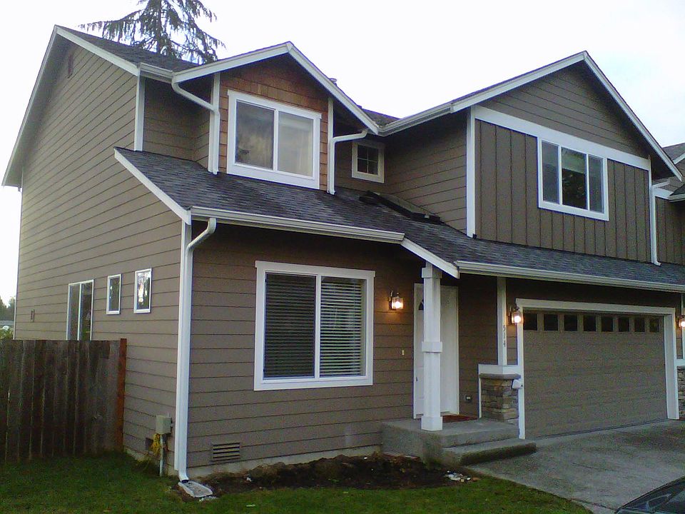 1st image of 514 205th St SW #B
