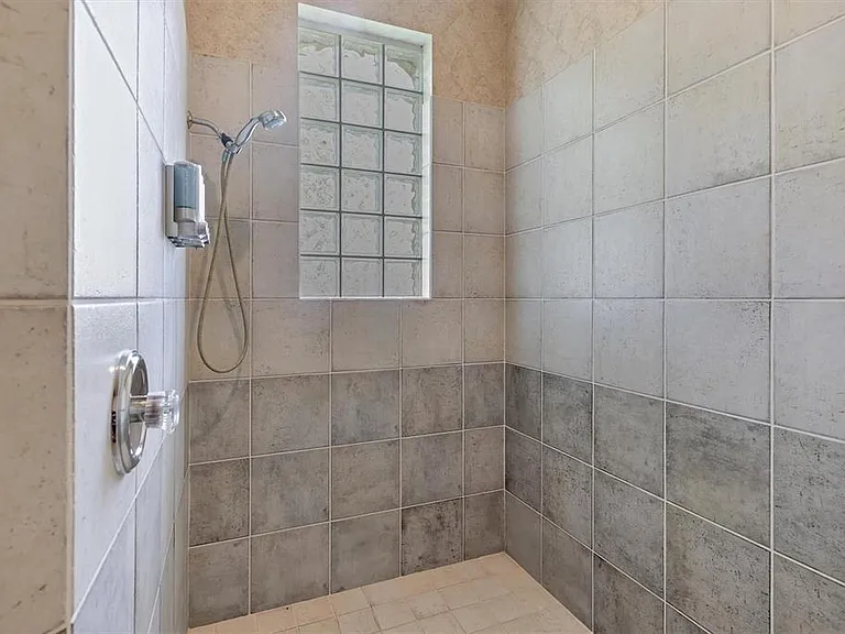 4920 Old Oakleaf Dr — Photo 24