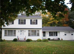 32 El Mar Dr, Rochester, NY 14616