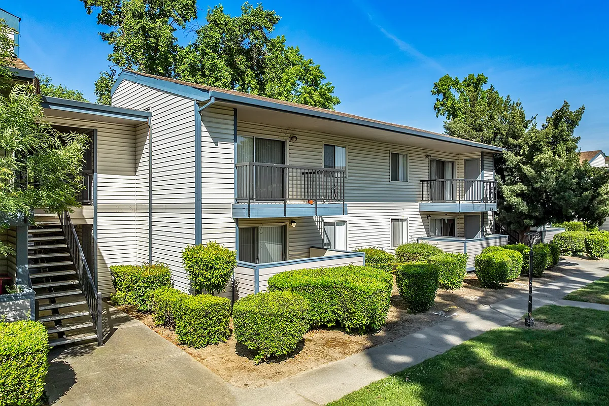 Photo 2 of 32 - Rivercourt Apartments - Sacramento, CA Building Photo - Rivercourt Apartments