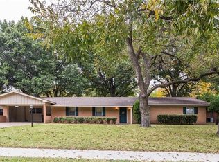 1104 Dobbins Rd, Corsicana, TX 75110