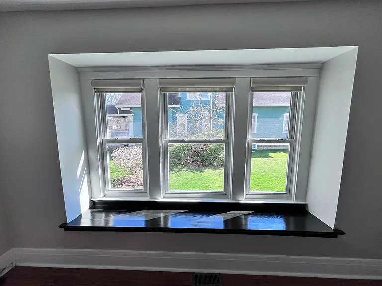 85 Royal Pkwy W — Photo 10