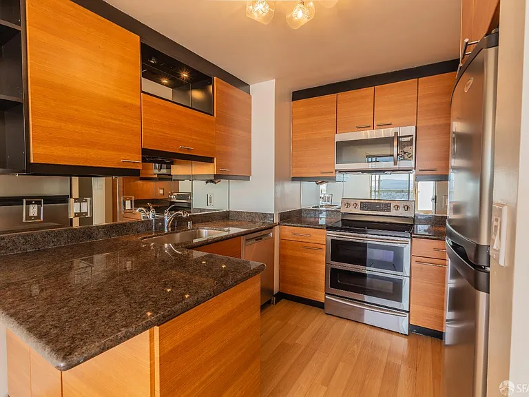 2200 Sacramento St #1401 — Photo 7
