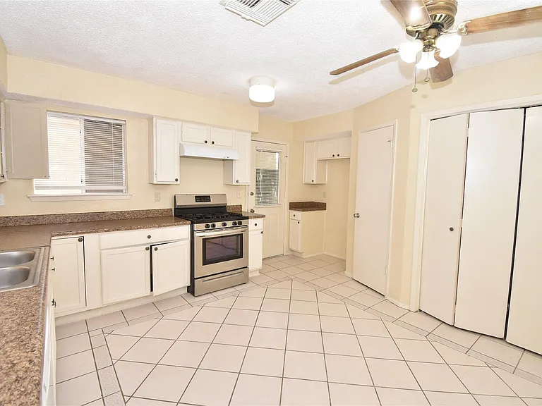 4023 Summit Valley Dr — Photo 5