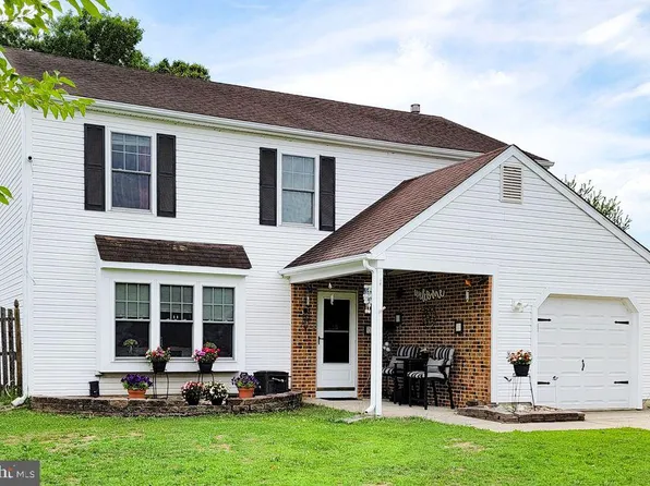 1 Bedford Ct, Sicklerville, NJ 08081