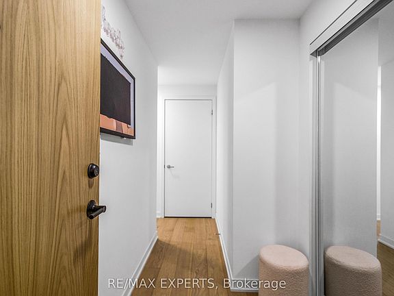3rd image of 7950 Bathurst St #1501