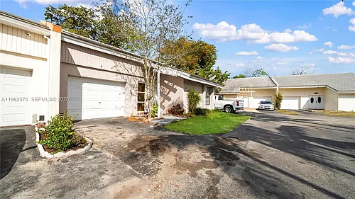 10583 La Placida Dr Photo 1
