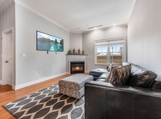 653-659 E 2nd St APT 102, South Boston, MA 02127
