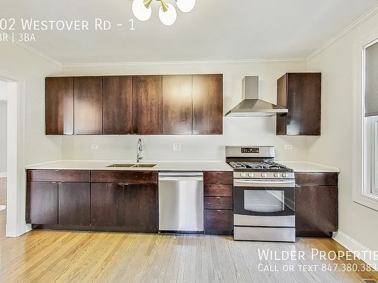 102 Westover Rd #1 — Photo 9
