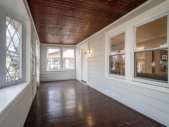 4th image of 15 Sawyer Ave