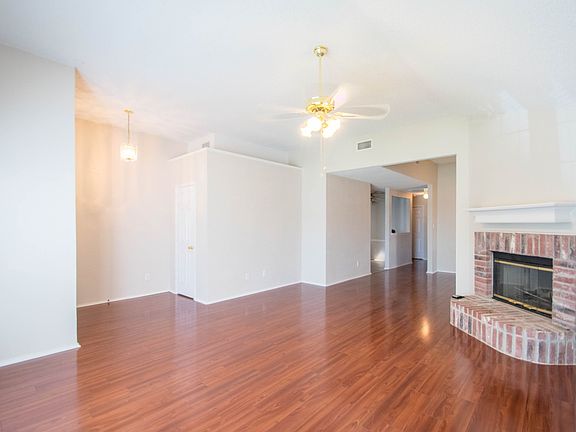 5th image of 774 Deauville Cir W