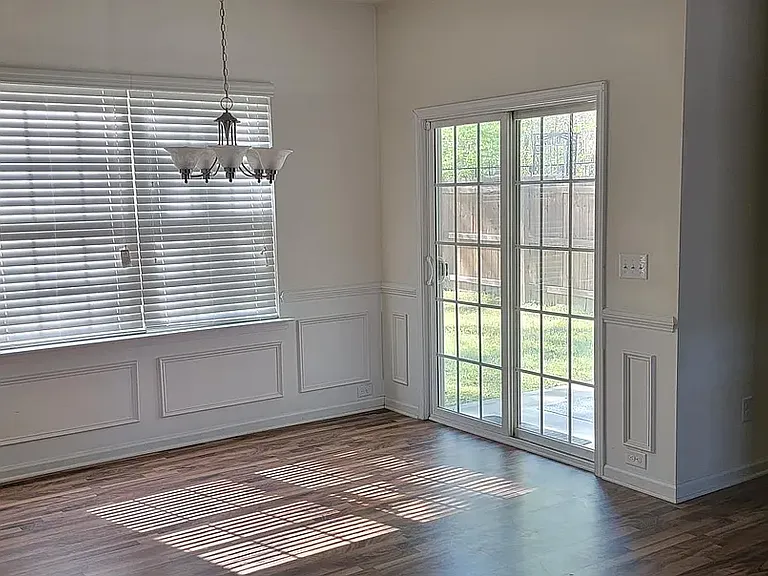 2035 Chipmunk Ln — Photo 13