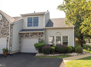 2 Northrup Ct, Newtown, PA 18940