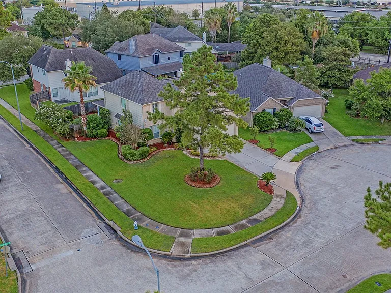 9514 Trailing Moss Dr — Photo 40