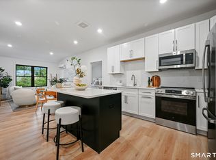 131 Beach Rd #303, Fairfield, CT 06824