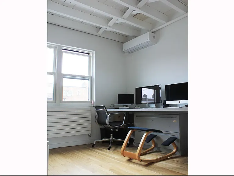 17-32 Troutman St #2 — Photo 8