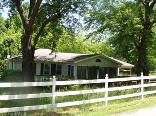 4390 Deermeadow Ln, Kernersville, NC 27284