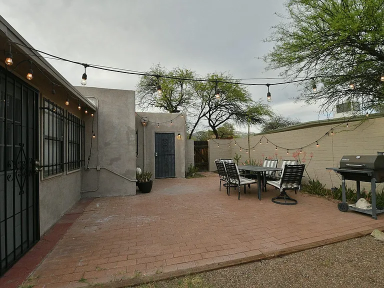 2842 E Blacklidge Dr — Photo 26