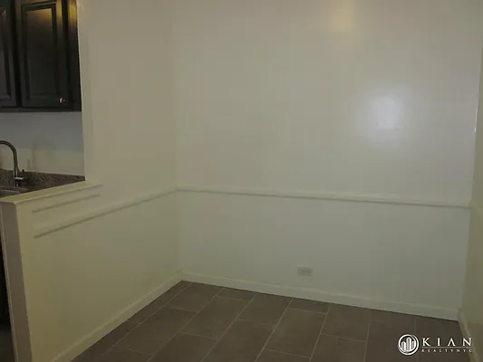 Rented by Kian Realty | media 7