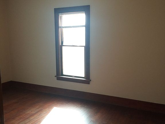 5th image of 904 S Kimball St