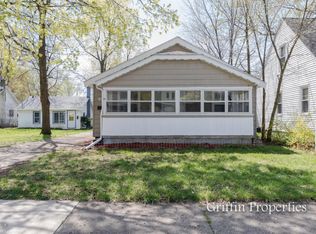 1032 Merrifield St SE, Grand Rapids, MI 49507