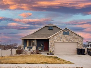 265 E Salem Park Cir, Salem, UT 84653