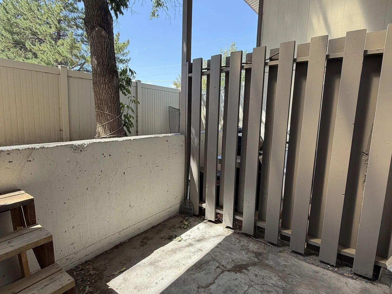 2150 College Pl — Photo 3