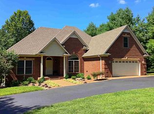381 Walnut Ridge Ln, Scottsville, KY 42164