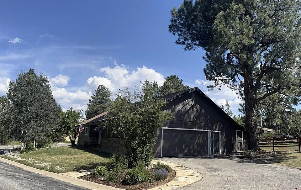 10 Oak Ct