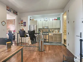 Rented by RELEASE NY