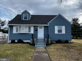 11 Brockton Rd, Hamilton, NJ 08619