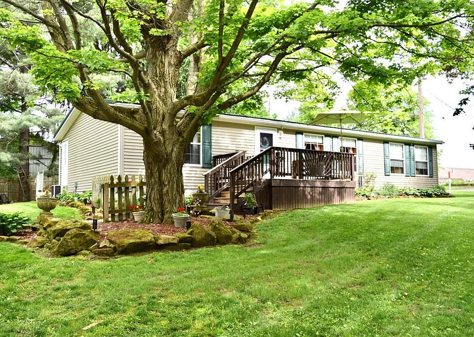 1st image of 445 Annadale Ave