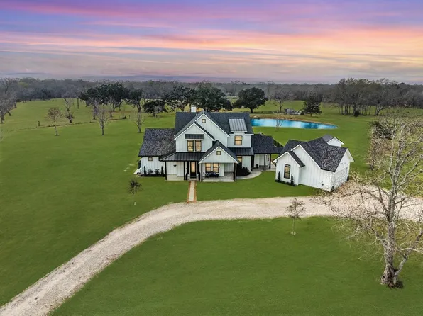 15855 Hickory Dr, Alvin, TX 77511